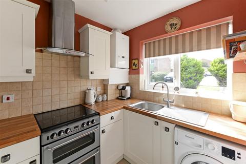 17 Lockswood, Maidstone, ME16 0NX