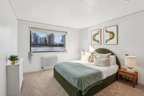 undefined, Cadogan Pier, Cheyne Walk, London