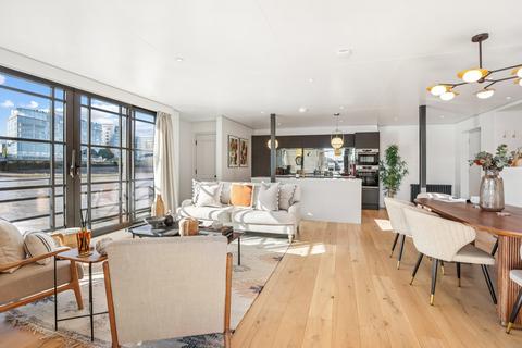 undefined, Cadogan Pier, Cheyne Walk, London