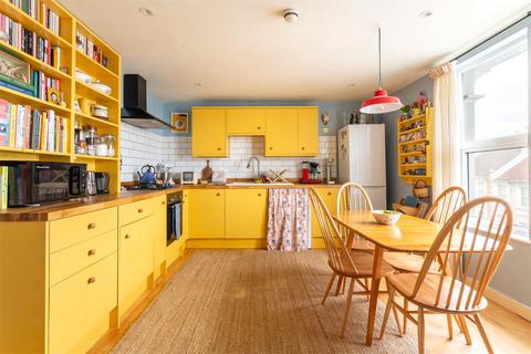 2 bedroom apartment for sale, Queens Park Road, Brighton BN2
