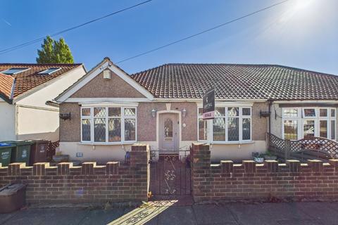 2 bedroom semi-detached house for sale, Woodlands Avenue, Sidcup DA15