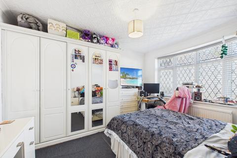 undefined, Woodlands Avenue, Sidcup DA15