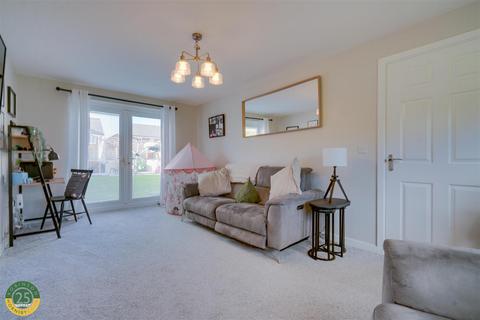 3 bedroom detached house for sale, Lincoln close, Doncaster