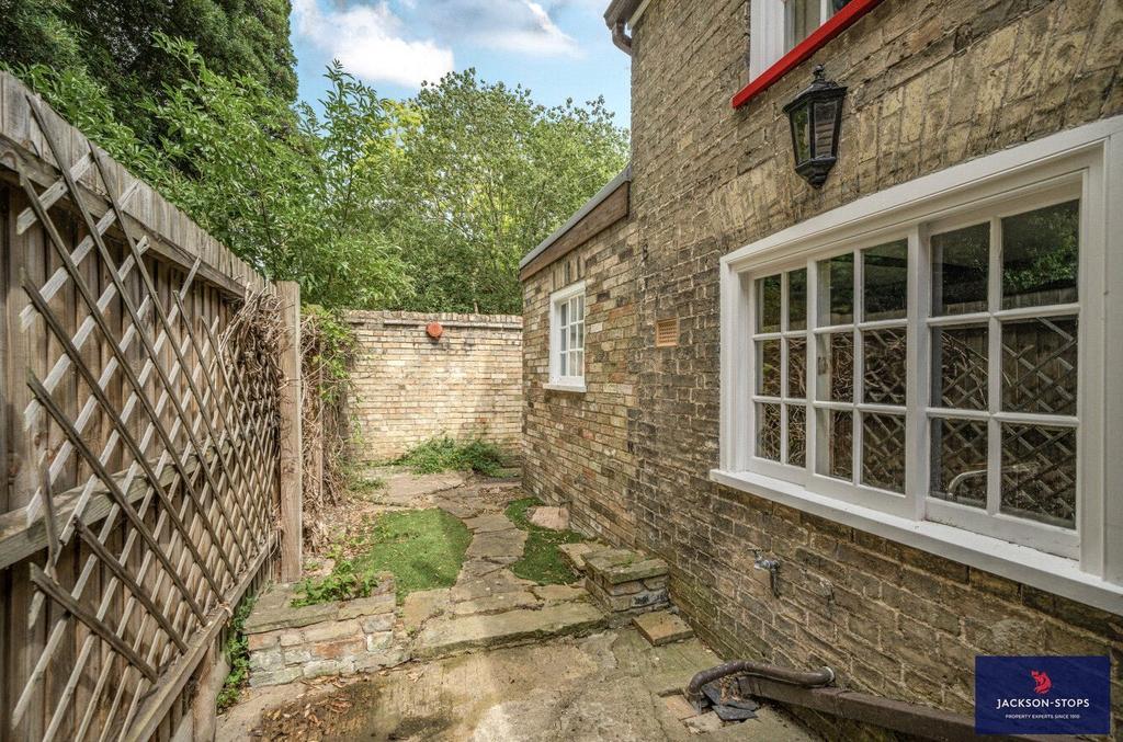 Courtyard Garden