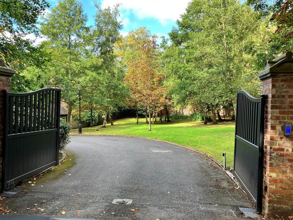 Gates.jpg