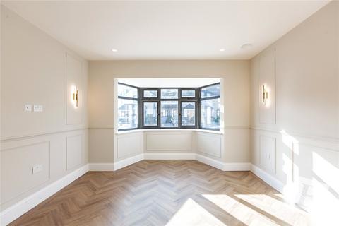 4 bedroom semi-detached house for sale, Moor Lane, Upminster, RM14