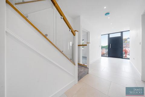 4 bedroom detached house for sale, Victoria Court, Kibworth Beauchamp
