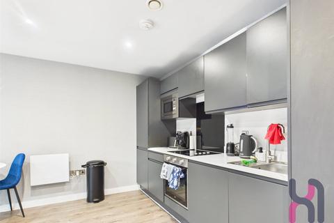 2 bedroom flat for sale, Parliament Square, 10 Crump Street, Liverpool, Merseyside, L1