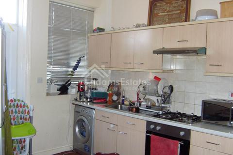 2 bedroom terraced house to rent, Brewery Lane, Dewsbury