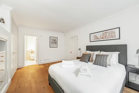3 bedroom flat to rent,  Hornton Street, London W8