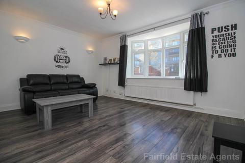 3 bedroom end of terrace house for sale, Prestwick Road, South Oxhey