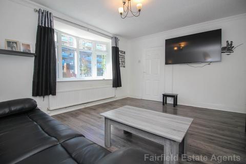 3 bedroom end of terrace house for sale, Prestwick Road, South Oxhey, Watford, WD19