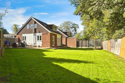 undefined, Lodge Grove, Yateley, Hampshire