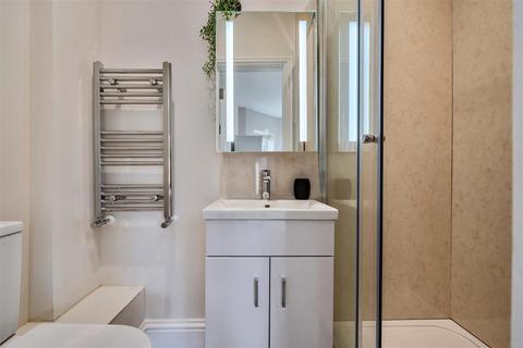 undefined, Grosvenor Road, Aldershot GU11