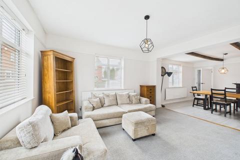 4 bedroom detached house for sale, 11 Front Street, Middleton On The Wolds, Driffield, YO25 9UA
