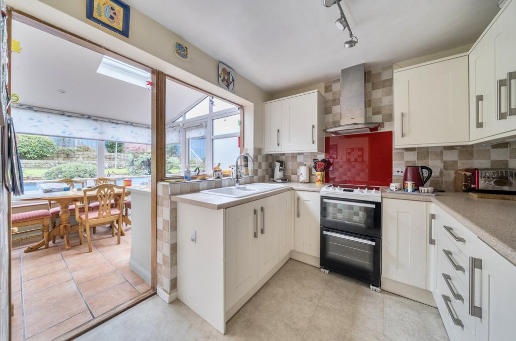 1361585-12-68dfb4...