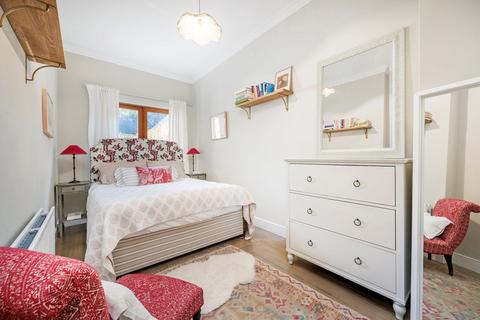 4a Camden Park Road, London, NW1 9BG