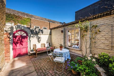 4a Camden Park Road, London, NW1 9BG