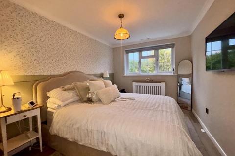 undefined, Pear Tree Avenue, Ditton
