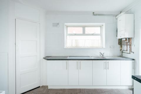 undefined, Worcester WR5