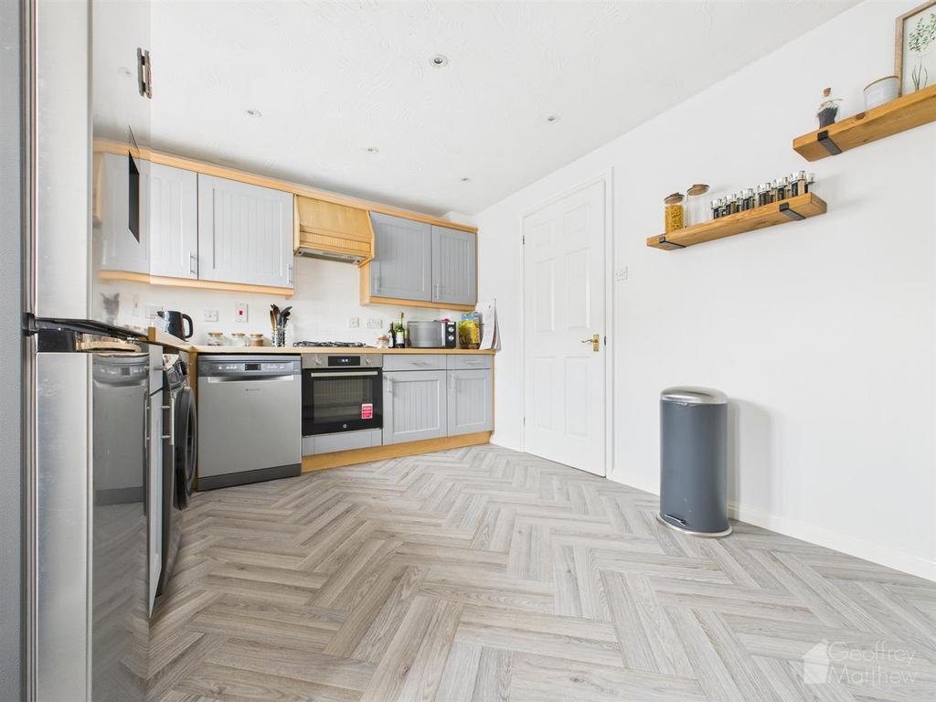 CAM02365 G0-PR0368-STILL009.jpg