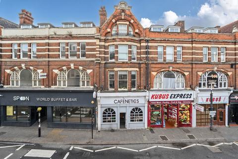 5 bedroom terraced house for sale, High Street, Chatham ME4