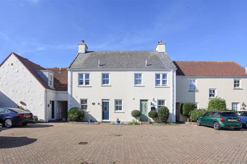 3 bedroom semi-detached house to rent, La Rue De La Haye, St Martin JE3