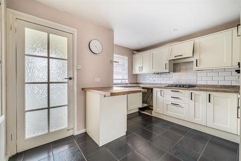 7 Quickthorn Close, Bristol, BS14 0RG