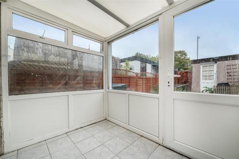 7 Quickthorn Close, Bristol, BS14 0RG