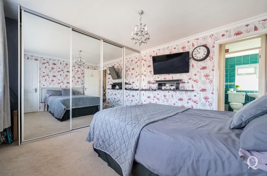 Fee9ed3e-4e02-4cf...