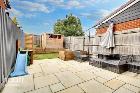 4 bedroom terraced house for sale, Pembridge Gardens, Stevenage