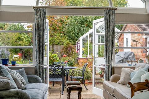 4 bedroom detached house for sale, Wick Road, Little Comberton, WR10