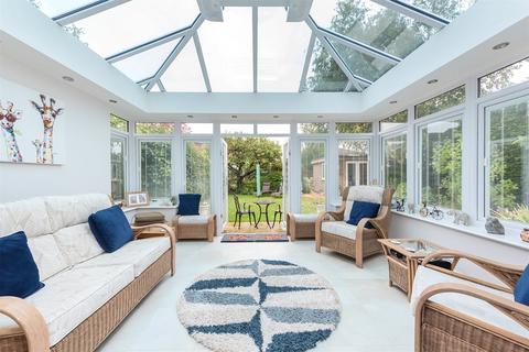 undefined, Pondtail Road, Hampshire GU51