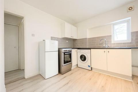 undefined, 1 Bedroom Flat To Let - HP11