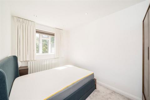 2 bedroom flat for sale, Oaklands Estate, London SW4