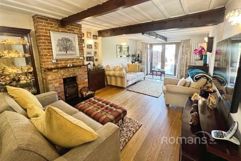 undefined, Kings Avenue, Tongham, Farnham