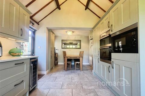 undefined, Kings Avenue, Tongham, Farnham