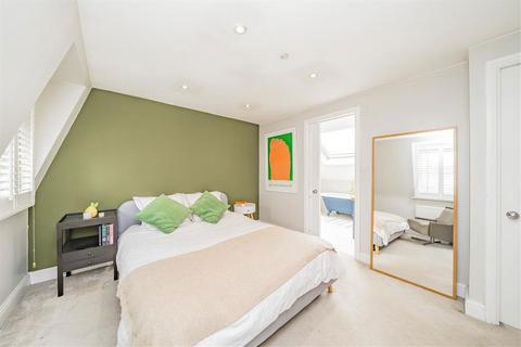 3 bedroom flat for sale, Glenelg Road, London SW2