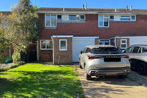 3 bedroom semi-detached house for sale, Holmewood Close, Wokingham, Berkshire