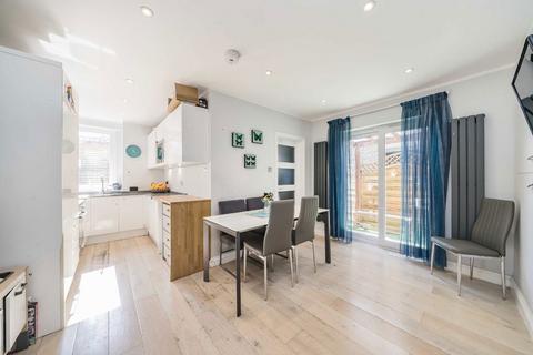 2 bedroom maisonette for sale, Telford Avenue, London SW2