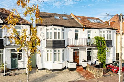 Hillside Crescent, Leigh-on-sea, SS9