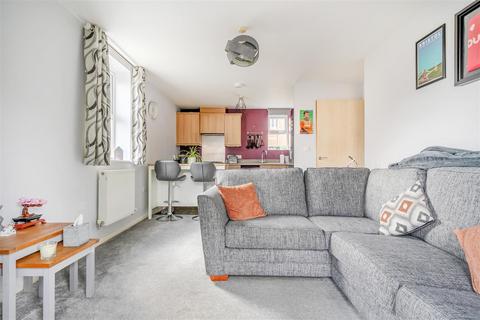 2 bedroom apartment for sale, Lintham Drive, Bristol