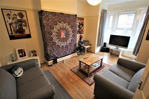 Beechwood View, Burley, Leeds, LS4 2LP