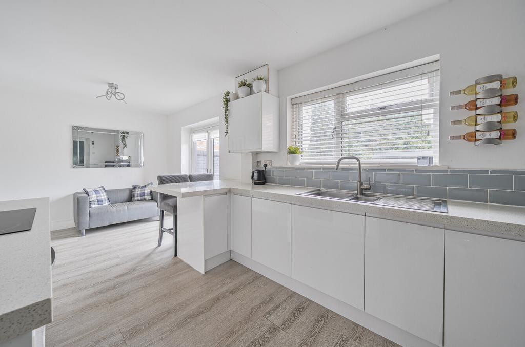 Kitchen / Dining Roo