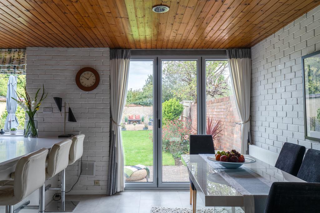 314381 - 6b Crabtree Road High Res-29.jpg