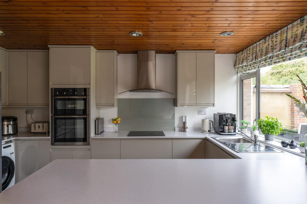 314385 - 6b Crabtree Road High Res-33.jpg