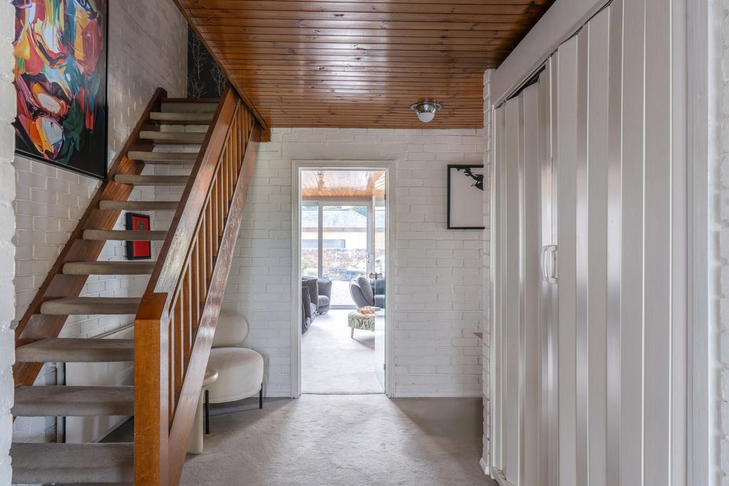 314370 - 6b Crabtree Road High Res-18.jpg