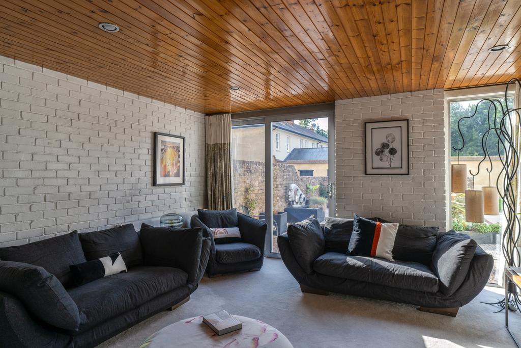 314375 - 6b Crabtree Road High Res-23.jpg