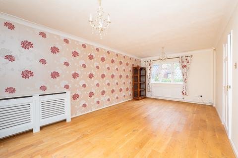 undefined, Balmoral Way, Sutton SM2
