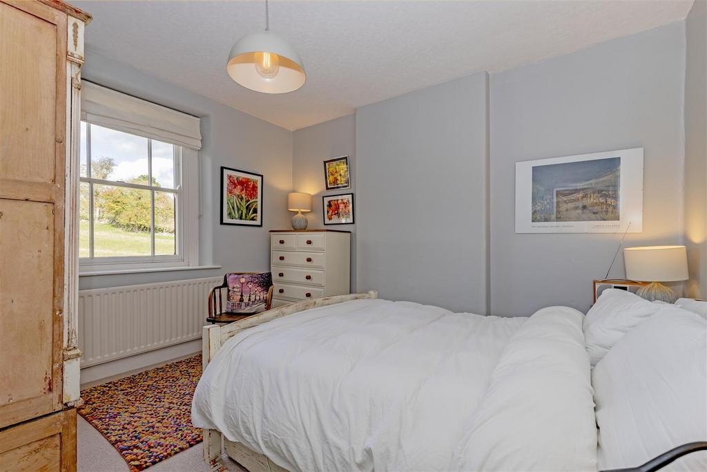 Bedroom 1-1.jpg